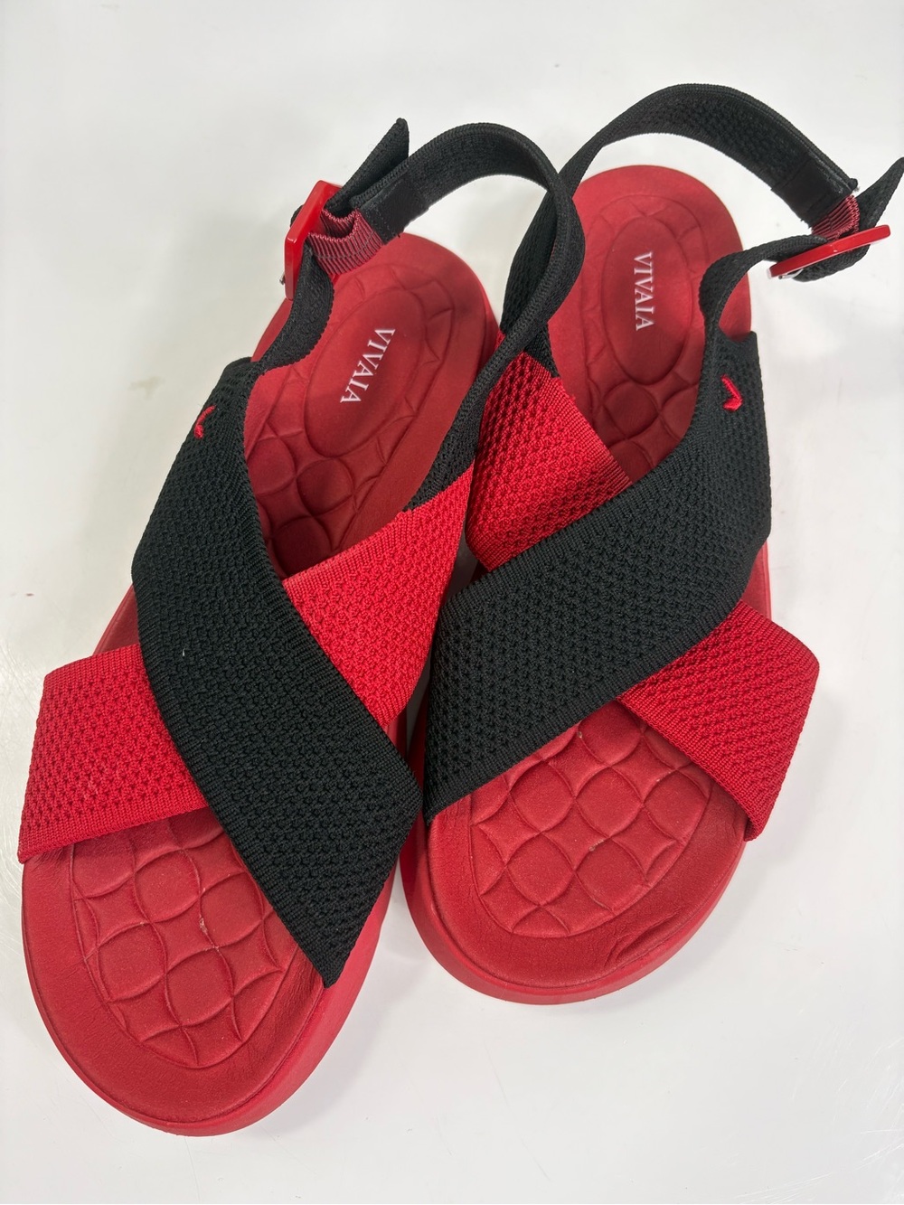 Vivaia Women's Red & Black Crisscross Sporty Sandals size 41.5 /10.5 like new